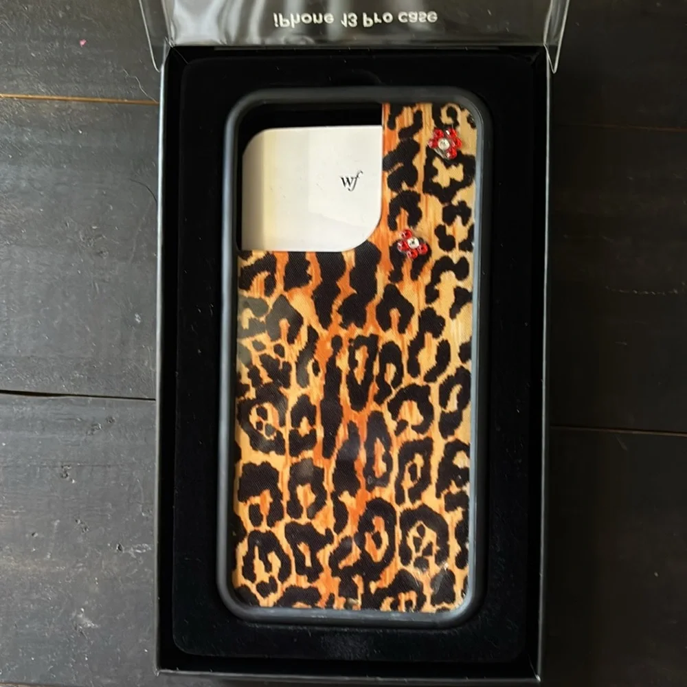 Wildflowers cheetah print